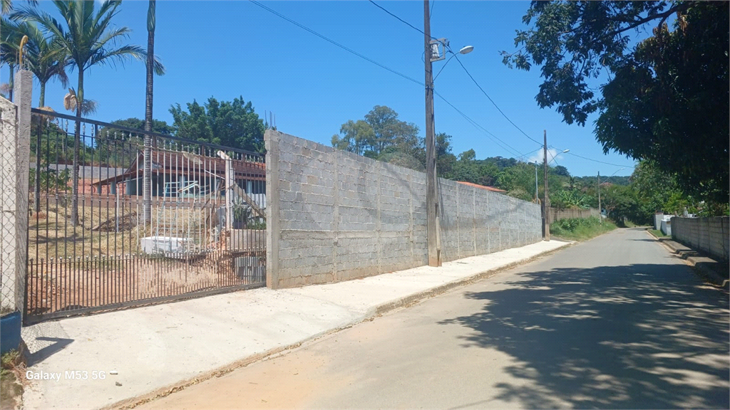 Chácara à 8 km de Monte Sião acesso  asfaltado