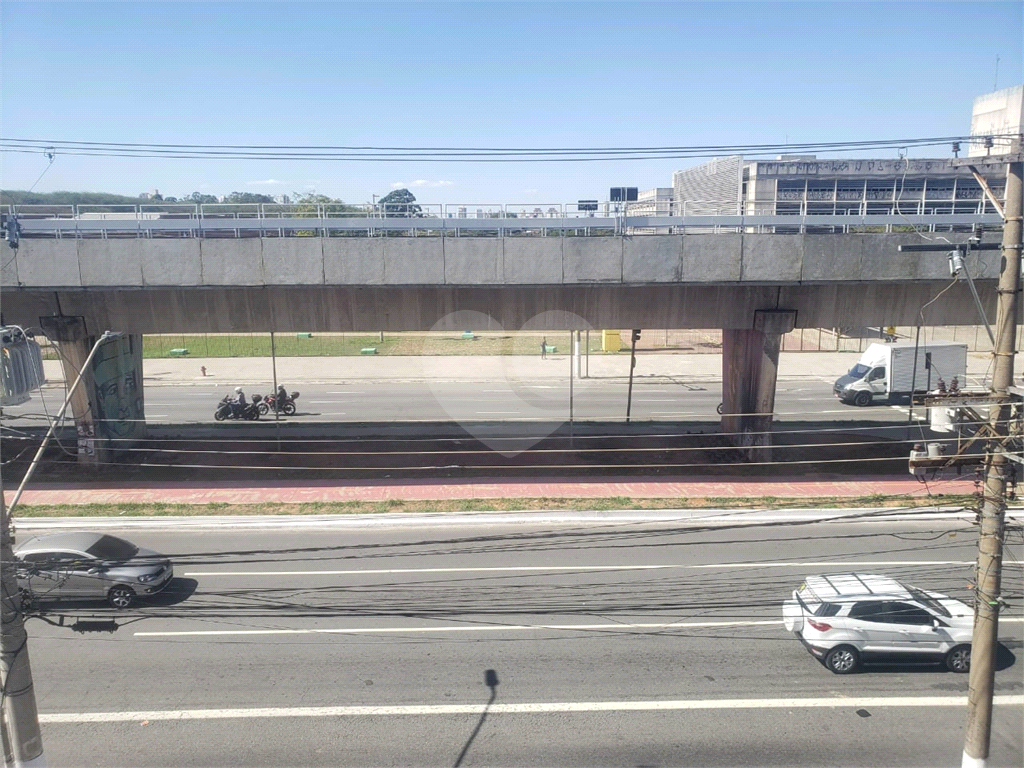 Prédio Avenida Cruzeiro do Sul