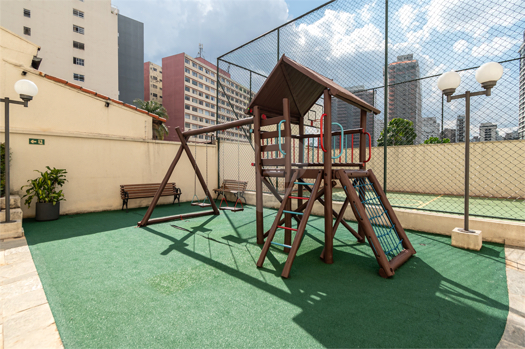 Apartamento na Vila Mariana com 3 quartos, varanda e lazer completo