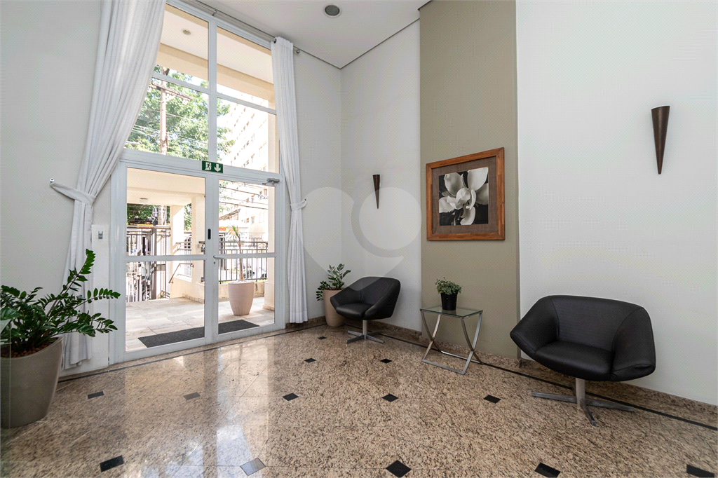 Apartamento na Vila Mariana com 3 quartos, varanda e lazer completo