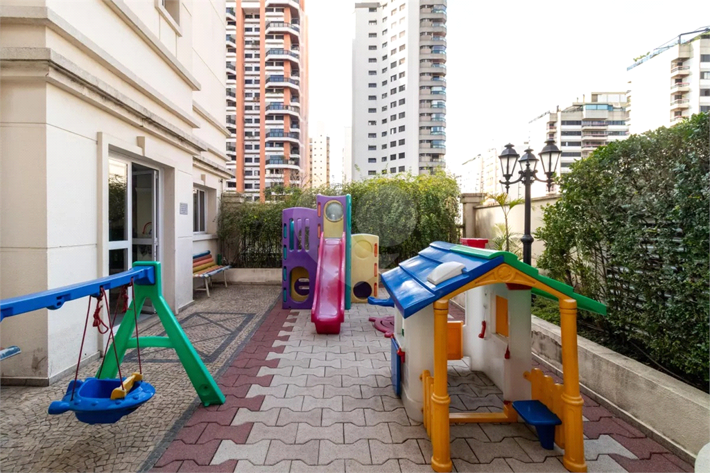 Apartamento Perdizes 2 suítes e 2 vagas de garagem 