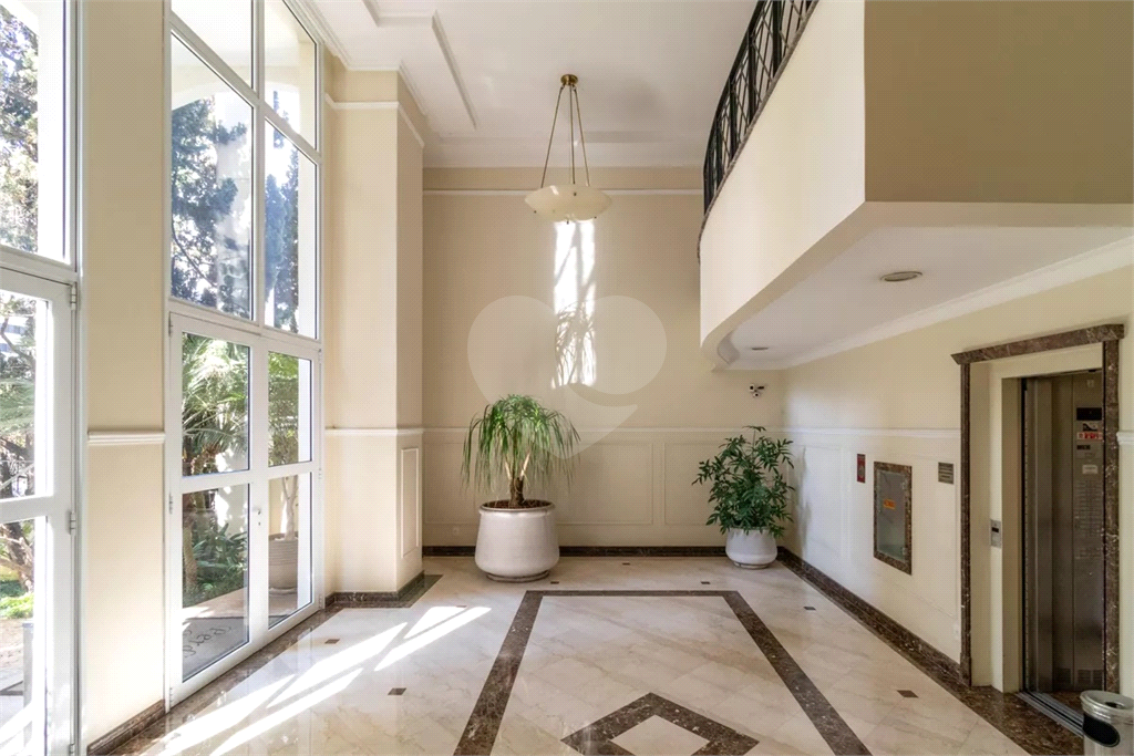 Apartamento Perdizes 2 suítes e 2 vagas de garagem 