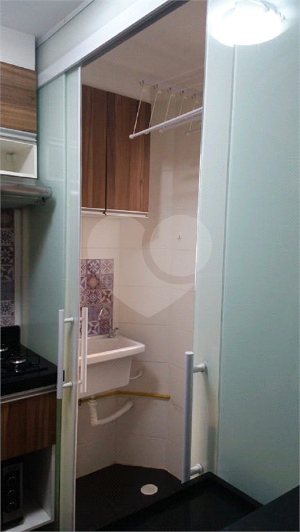 Lindo ap de 2 dorms, com móveis planejados de bom gosto e fino acabamento