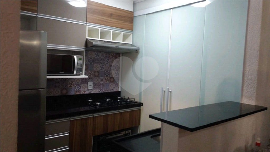 Lindo ap de 2 dorms, com móveis planejados de bom gosto e fino acabamento