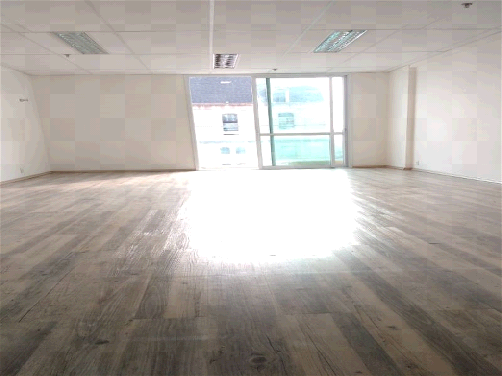 Sala Comercial para venda. 39m2. 1 banheiro. Sacada, Santana. Metrô Tietê