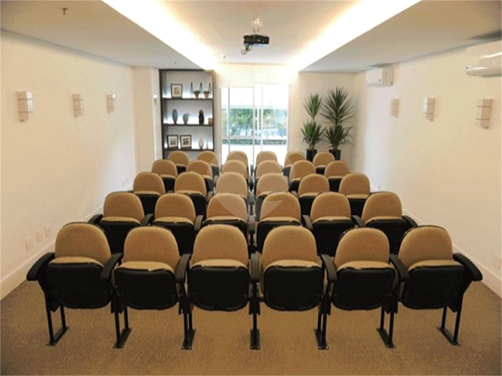 Sala Comercial para venda. 39m2. 1 banheiro. Sacada, Santana. Metrô Tietê