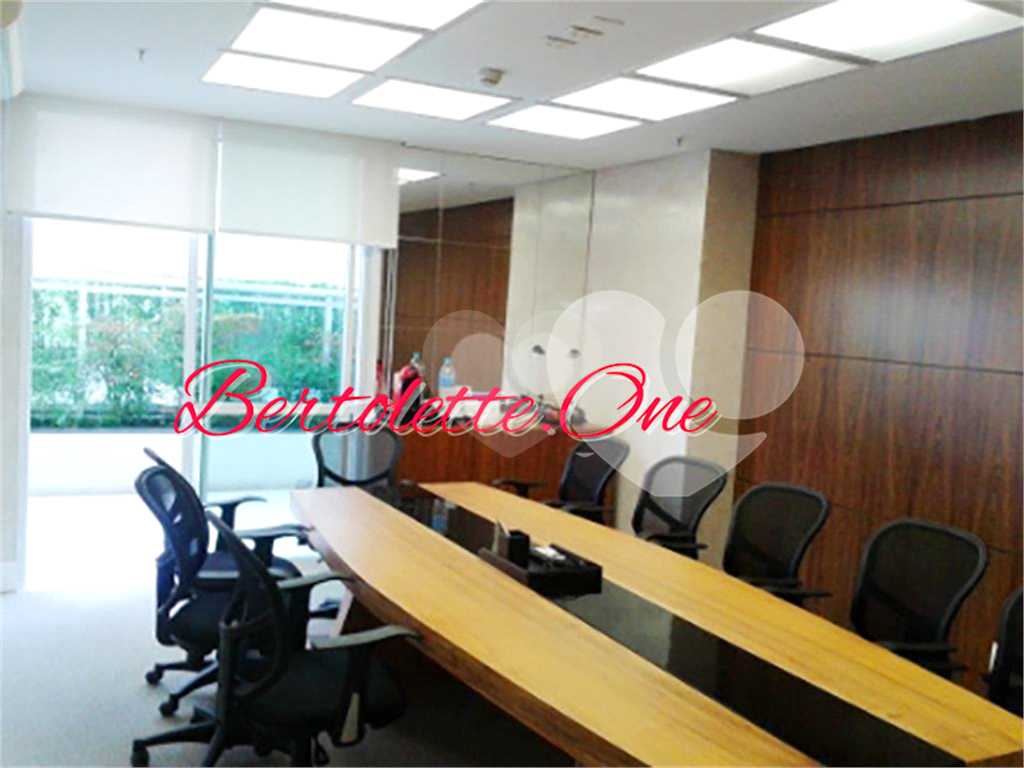 Sala Comercial para venda. 39m2. 1 banheiro. Sacada, Santana. Metrô Tietê