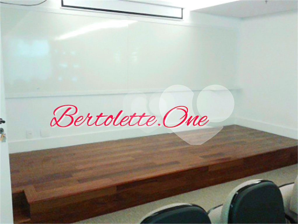 Sala Comercial para venda. 39m2. 1 banheiro. Sacada, Santana. Metrô Tietê