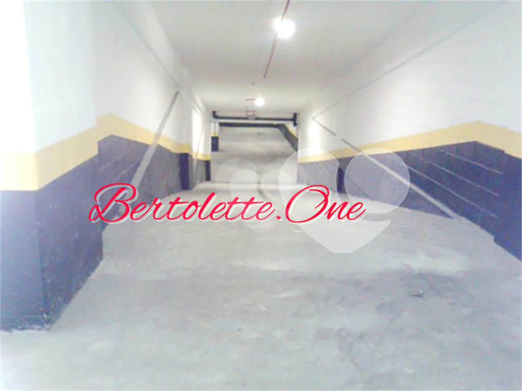 Sala Comercial para venda. 39m2. 1 banheiro. Sacada, Santana. Metrô Tietê