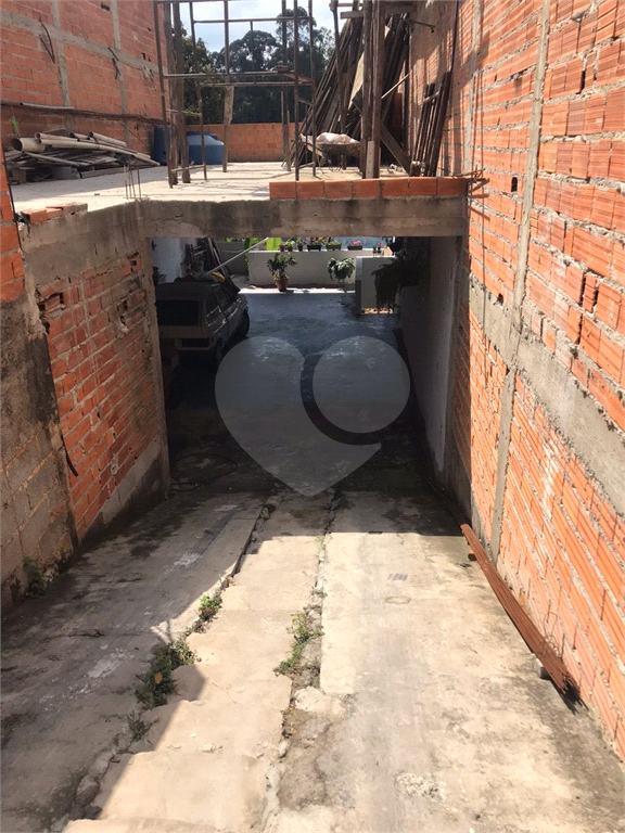 Espaçosa casa nova, próximo do shopping Cantareira