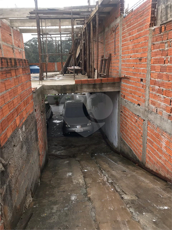 Espaçosa casa nova, próximo do shopping Cantareira