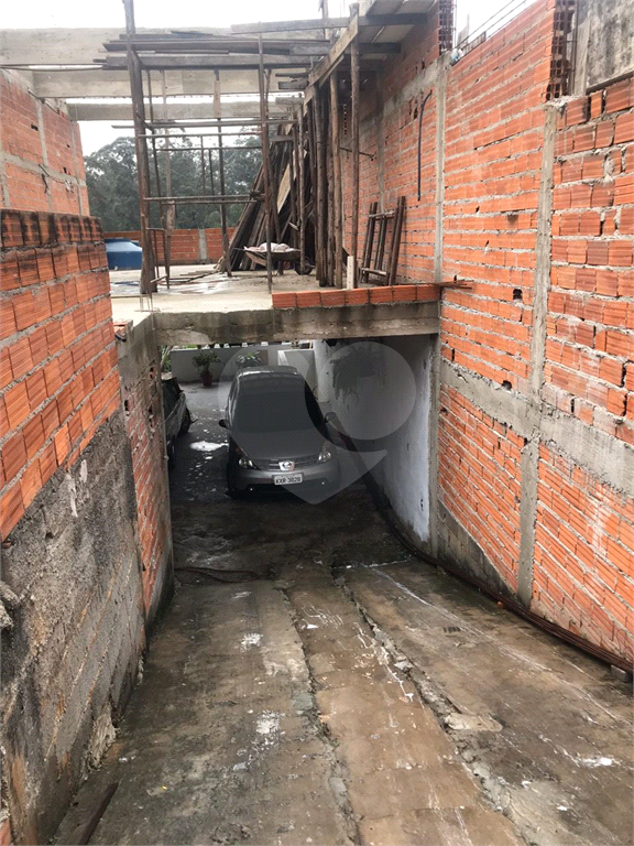 Espaçosa casa nova, próximo do shopping Cantareira