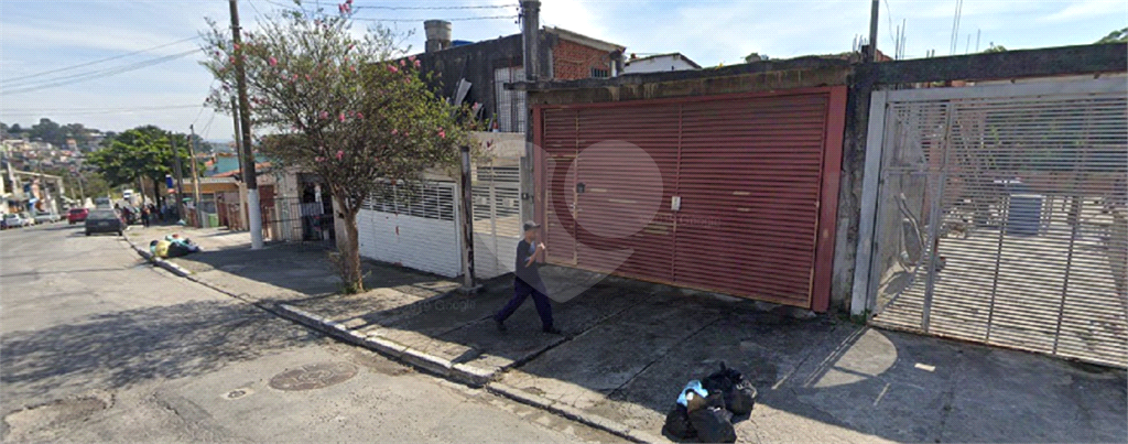 Espaçosa casa nova, próximo do shopping Cantareira