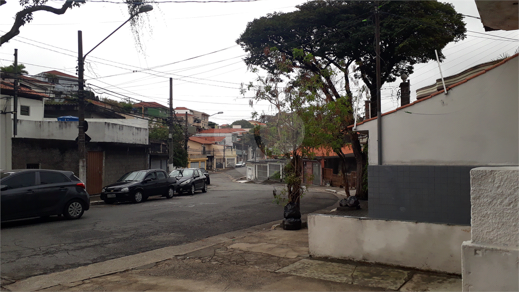 Prédio inteiro a Venda em terreno com duas edificações na região da Vila Mariana.