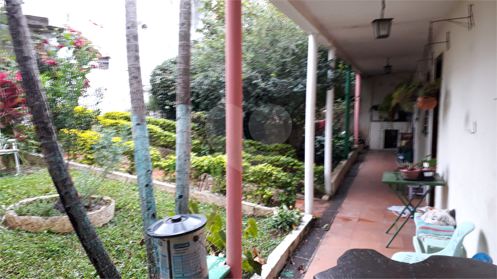 Prédio inteiro a Venda em terreno com duas edificações na região da Vila Mariana.
