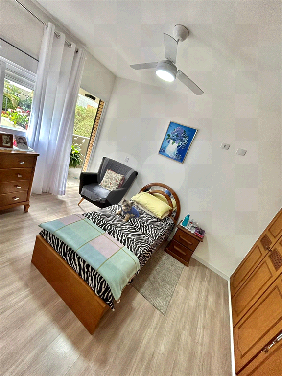 Apartamento alto padrão, 180 metros,   4 dormitórios  3 suítes com varanda , 4 vagas e depósito 
