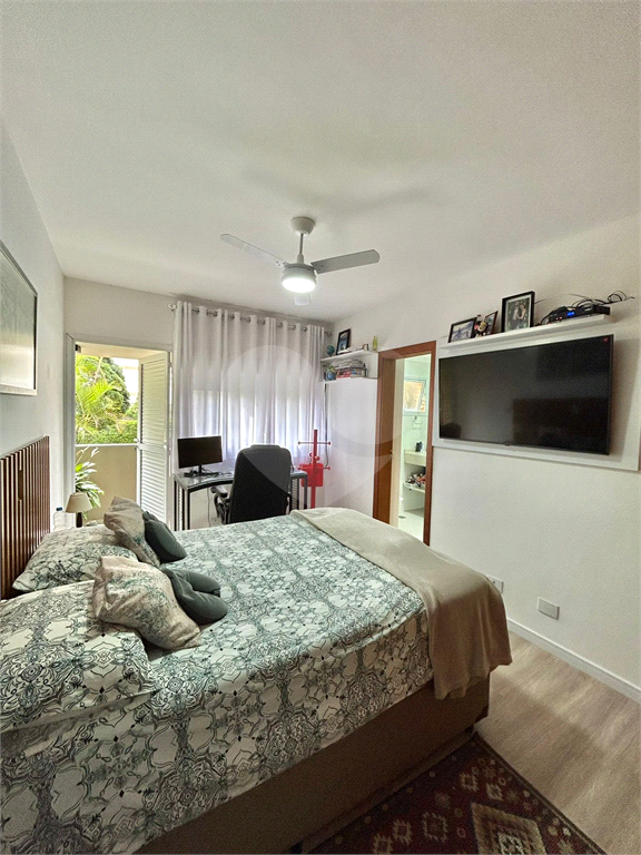 Apartamento alto padrão, 180 metros,   4 dormitórios  3 suítes com varanda , 4 vagas e depósito 