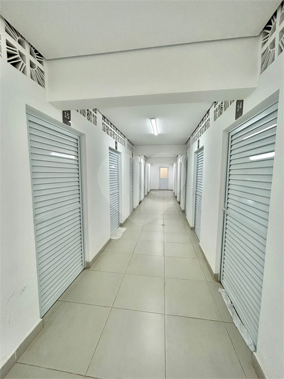 Apartamento alto padrão, 180 metros,   4 dormitórios  3 suítes com varanda , 4 vagas e depósito 