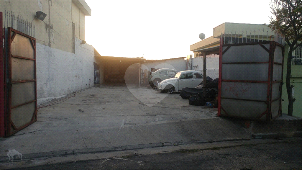 Terreno plano na região da Pompéia com 250 m², próximo ao Metrô, Shopping Bourbon, Sesc Pompéia.    
