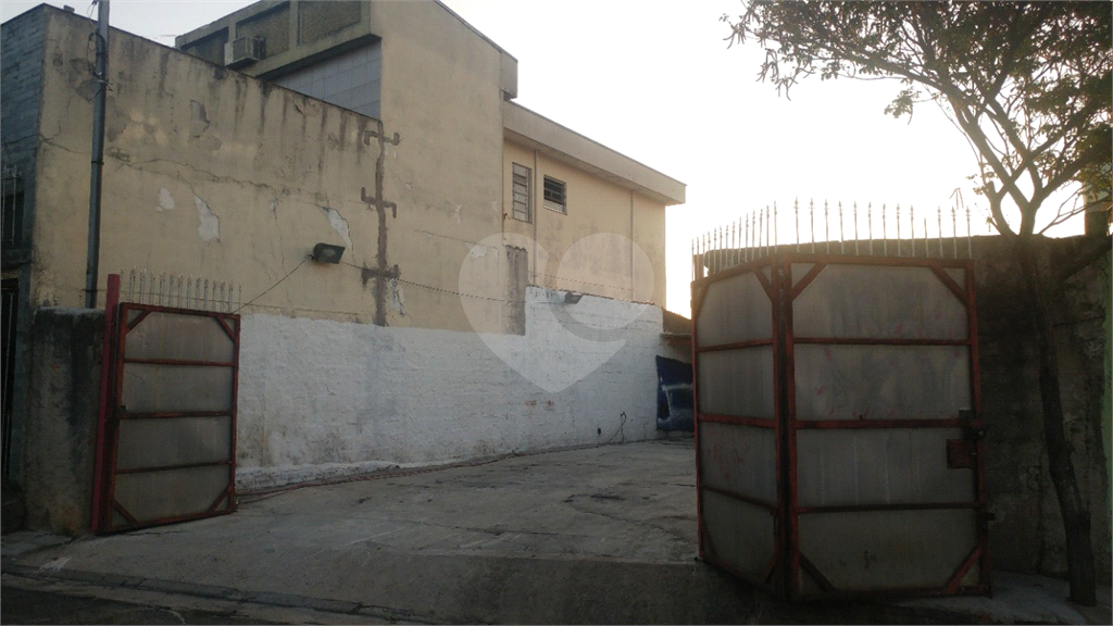 Terreno plano na região da Pompéia com 250 m², próximo ao Metrô, Shopping Bourbon, Sesc Pompéia.    