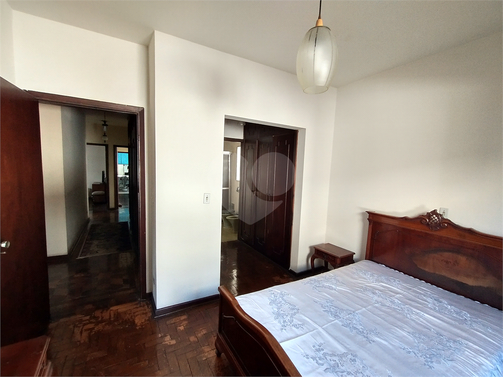 Casa à venda com 6 quartos, 198m² - Foto 48