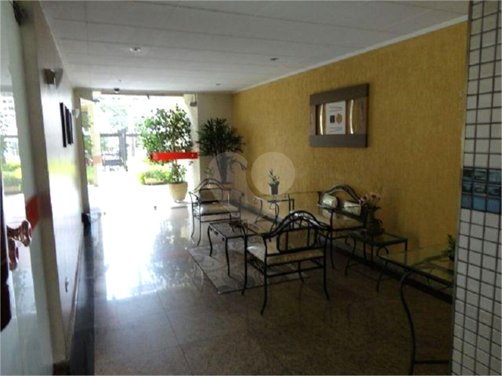 APARTAMENTO em SANTANA