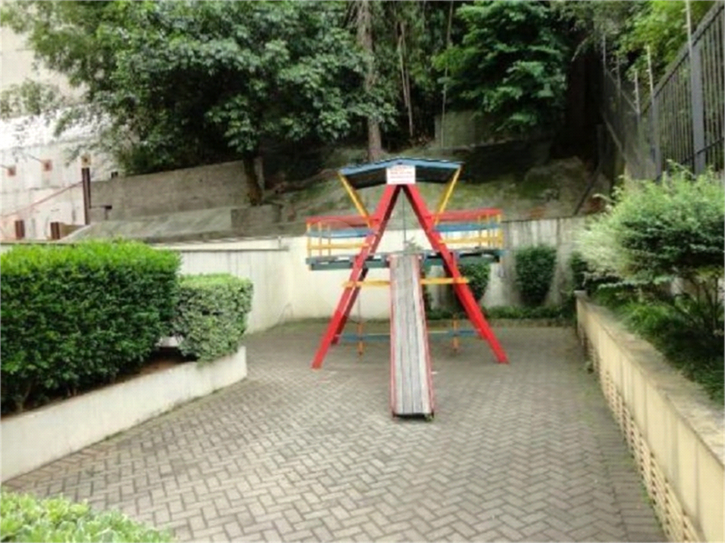 APARTAMENTO em SANTANA