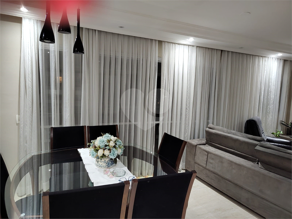 APARTAMENTO em VILA PRUDENTE