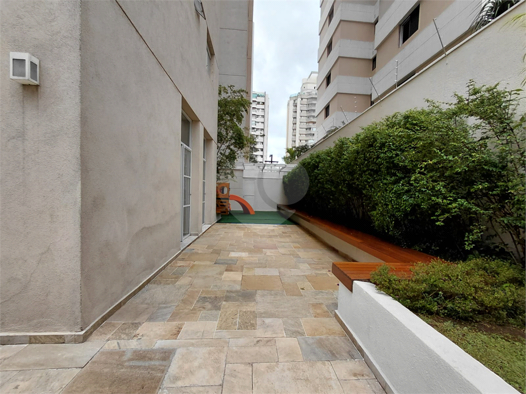 Imóvel 119m² com ampla sala de de 3 ambientes varanda gourmet 3 quartos, sendo 1 suíte, 2 vagas Pompéia