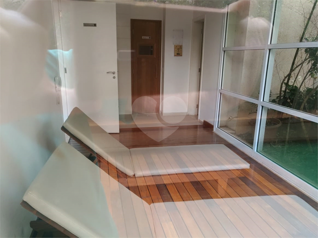 Imóvel 119m² com ampla sala de de 3 ambientes varanda gourmet 3 quartos, sendo 1 suíte, 2 vagas Pompéia