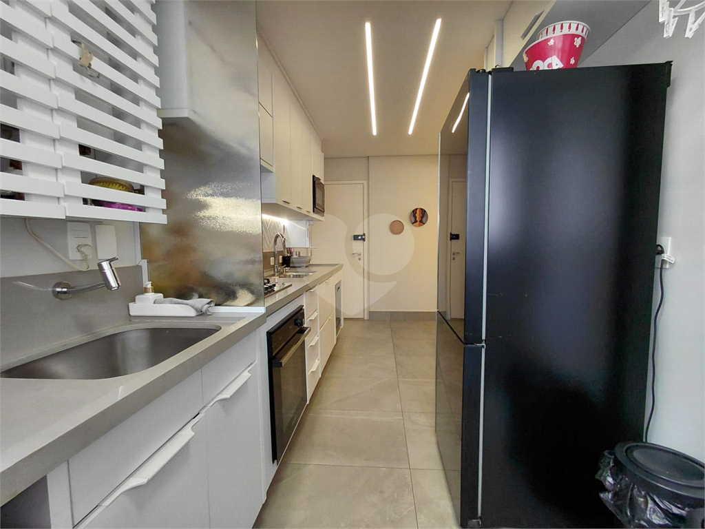 Imóvel 119m² com ampla sala de de 3 ambientes varanda gourmet 3 quartos, sendo 1 suíte, 2 vagas Pompéia