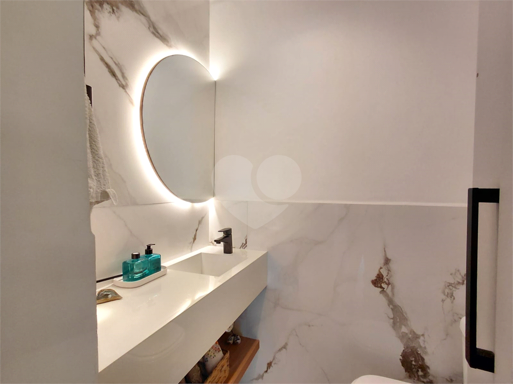 Imóvel 119m² com ampla sala de de 3 ambientes varanda gourmet 3 quartos, sendo 1 suíte, 2 vagas Pompéia