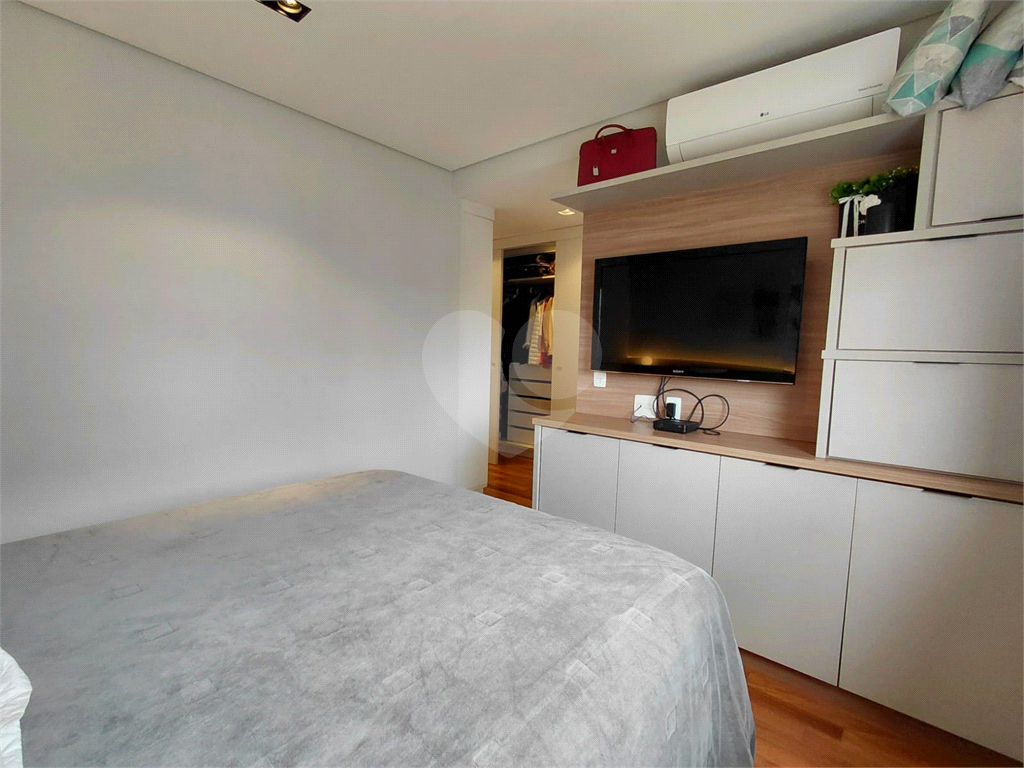 Imóvel 119m² com ampla sala de de 3 ambientes varanda gourmet 3 quartos, sendo 1 suíte, 2 vagas Pompéia