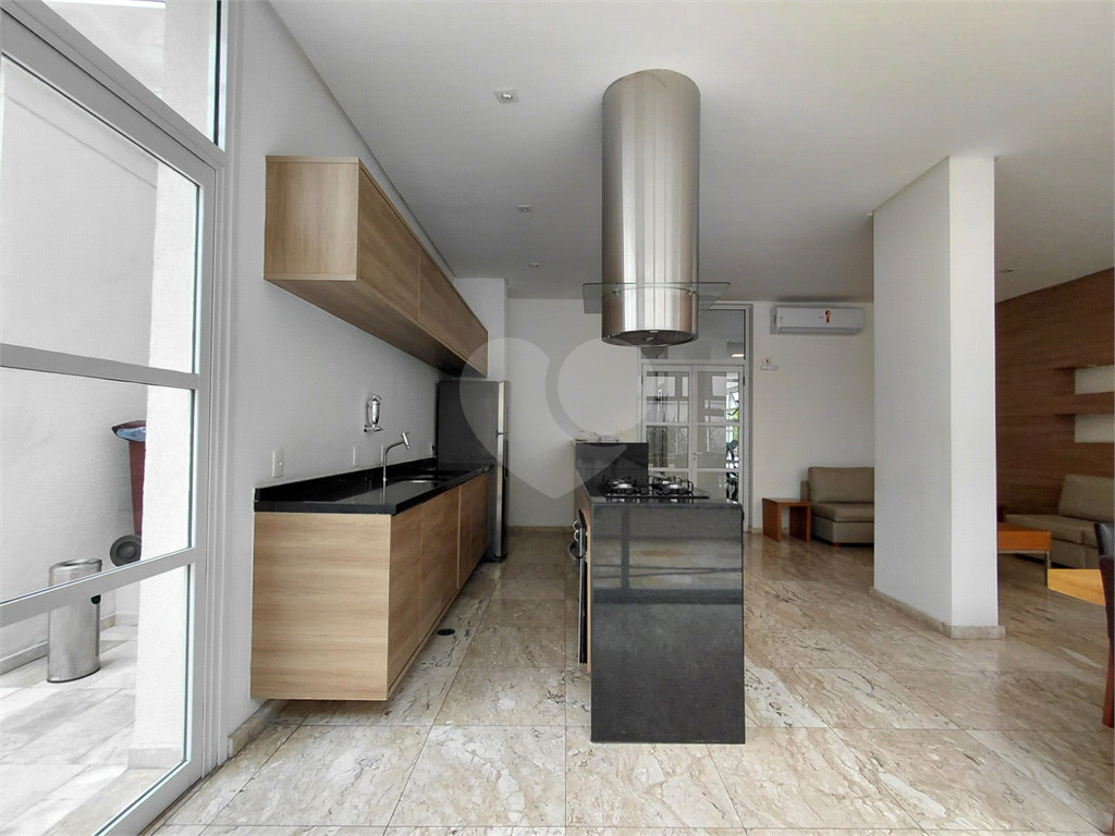 Imóvel 119m² com ampla sala de de 3 ambientes varanda gourmet 3 quartos, sendo 1 suíte, 2 vagas Pompéia