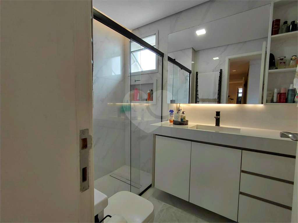 Imóvel 119m² com ampla sala de de 3 ambientes varanda gourmet 3 quartos, sendo 1 suíte, 2 vagas Pompéia