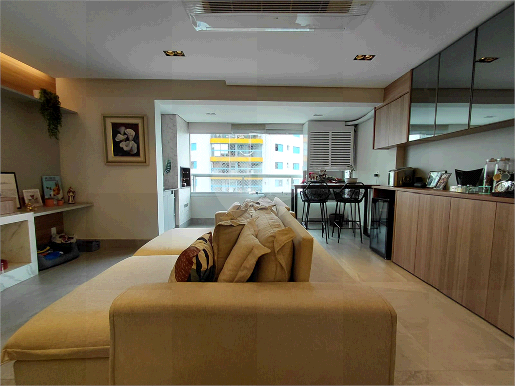 Imóvel 119m² com ampla sala de de 3 ambientes varanda gourmet 3 quartos, sendo 1 suíte, 2 vagas Pompéia