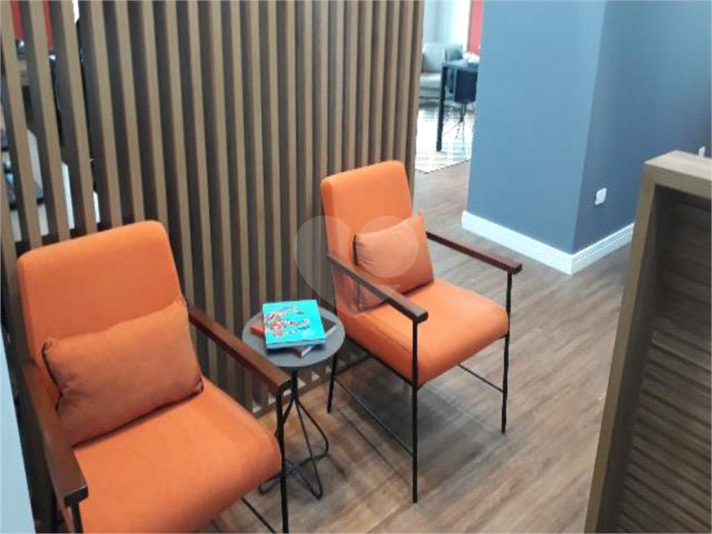 Sala comercial em Alphaville Centro Industrial e Empresarial