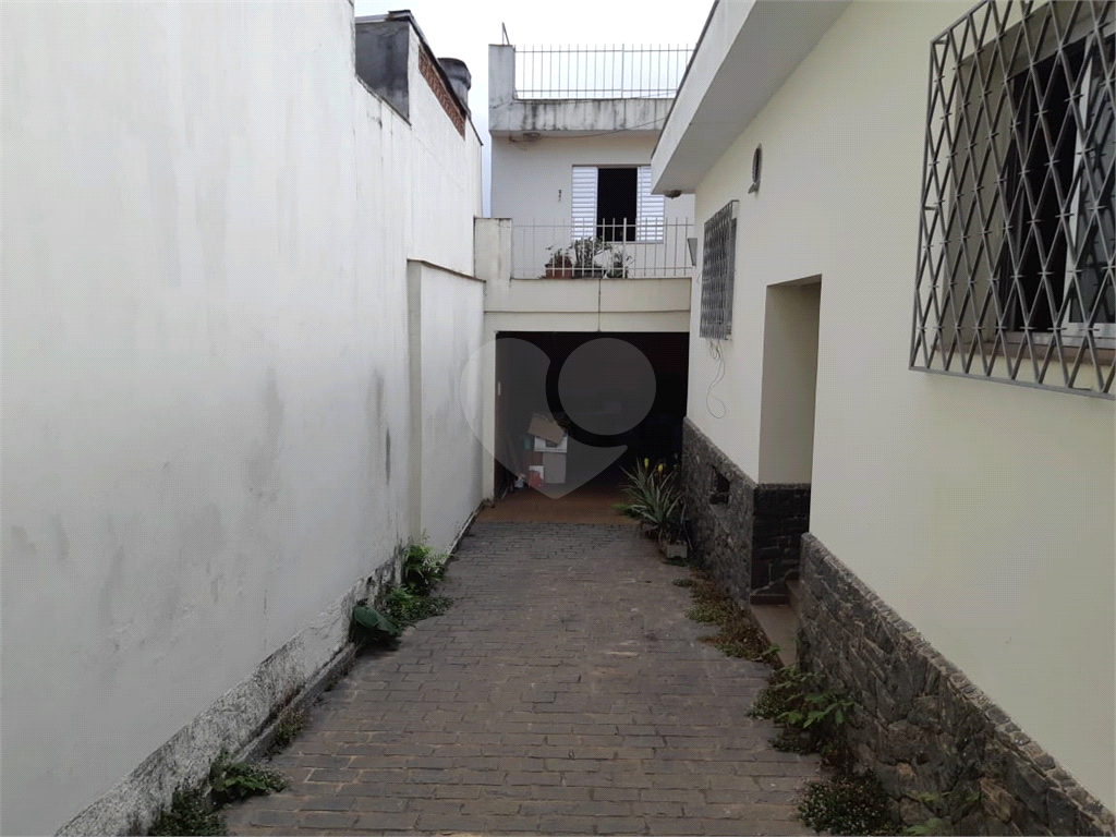 Casa à venda com 4 quartos, 220m² - Foto 1