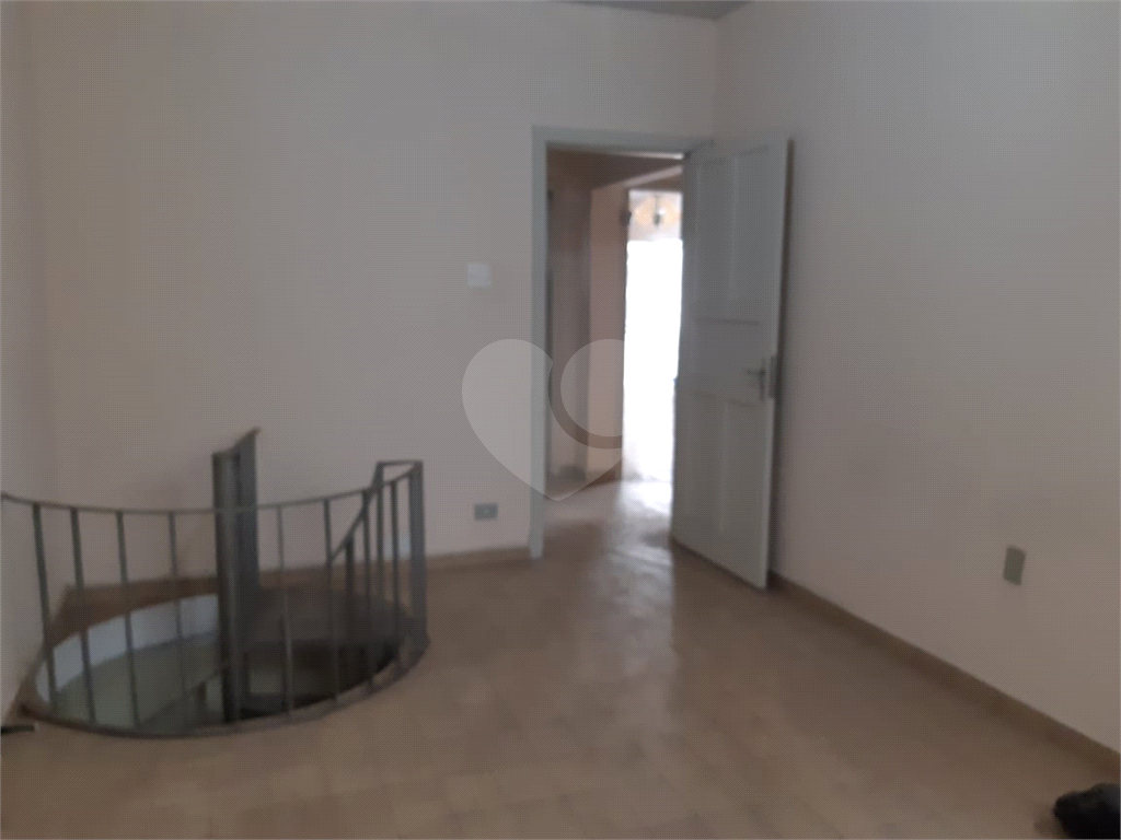 Casa à venda com 4 quartos, 220m² - Foto 19