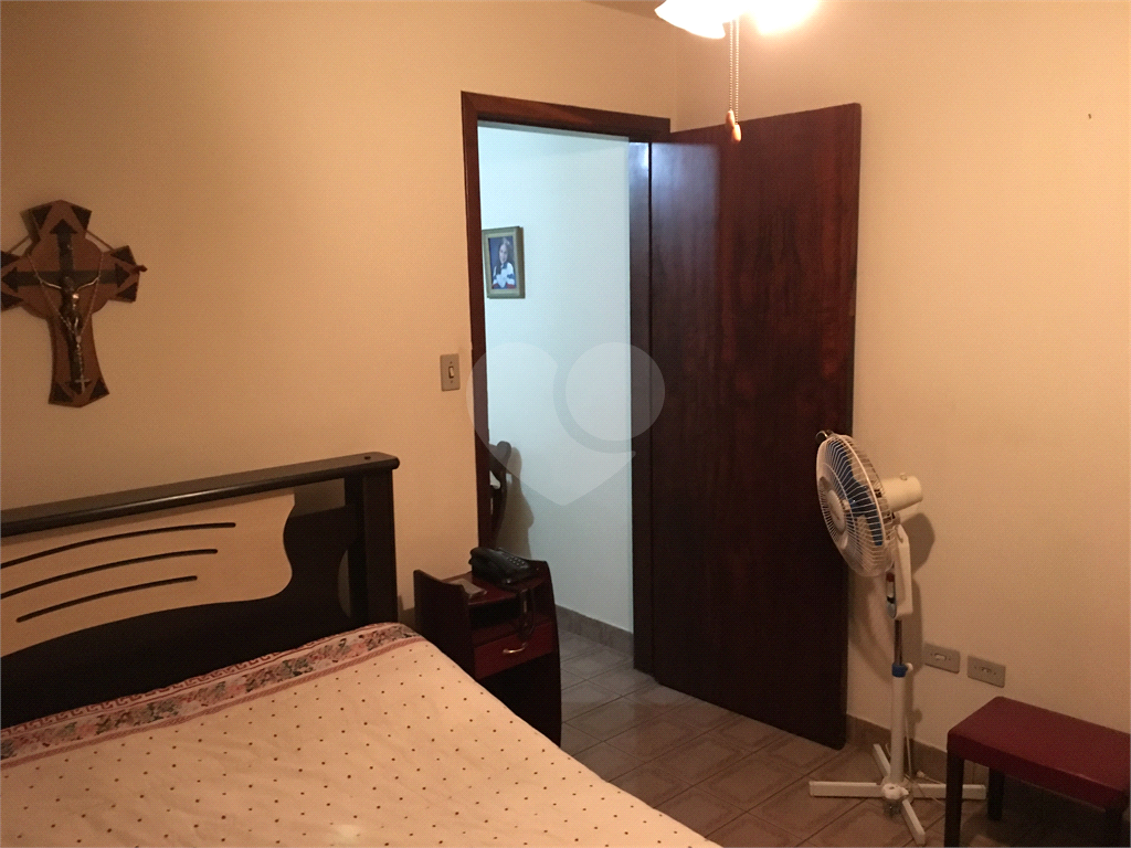 Excelente sobrado com duas moradias, ótimo para famílias que queiram morar no mesmo terreno. 