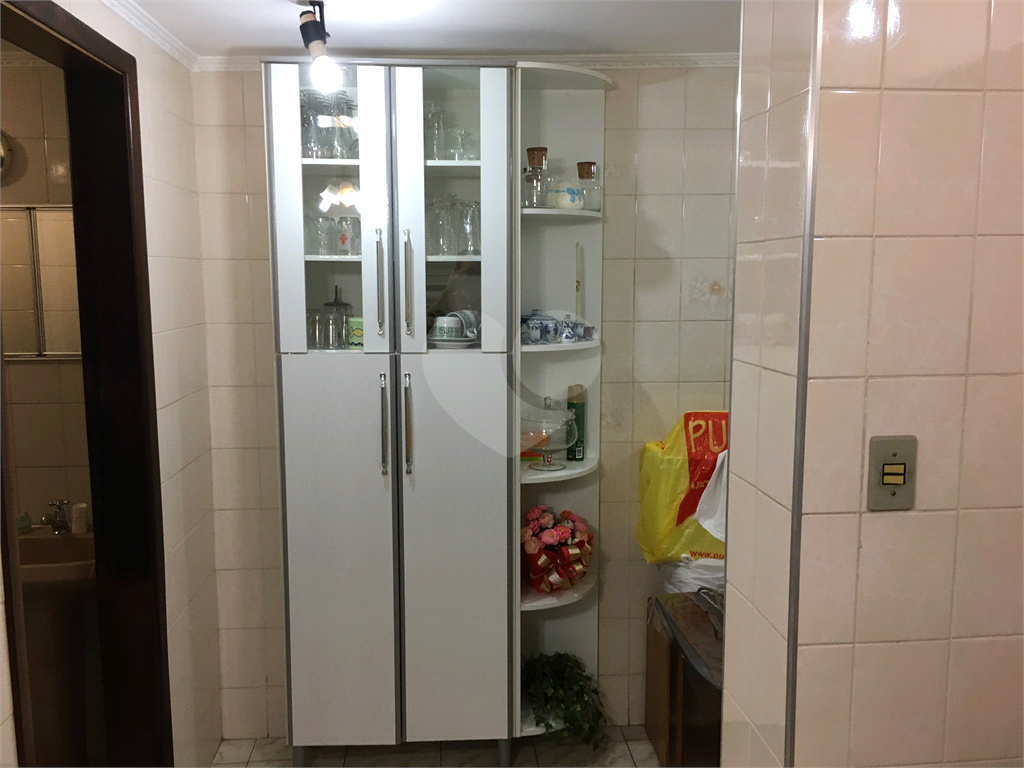 Excelente sobrado com duas moradias, ótimo para famílias que queiram morar no mesmo terreno. 