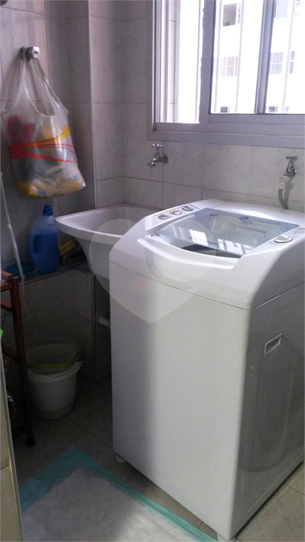 Apartamento à venda com 3 quartos, 98m² - Foto 2