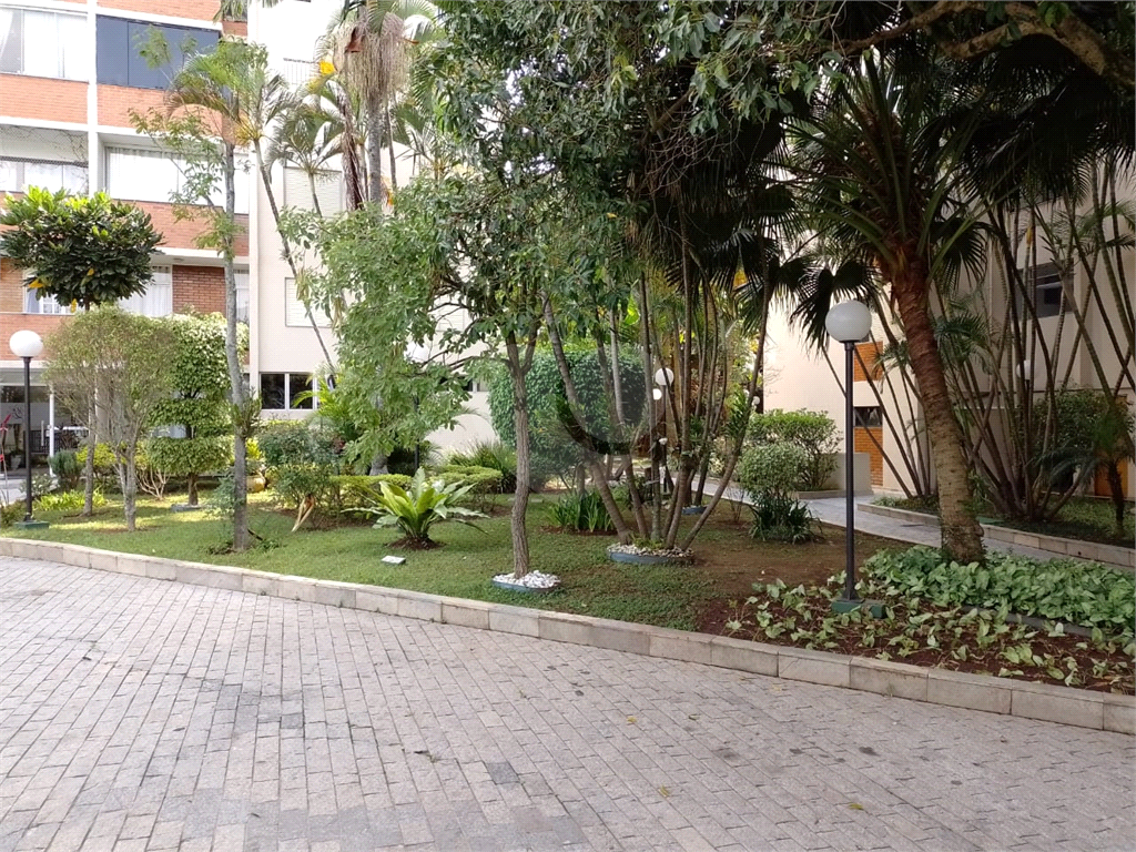 APARTAMENTO em TREMEMBÉ