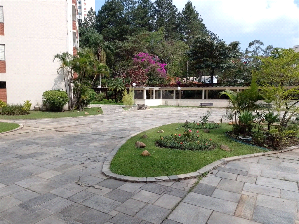 APARTAMENTO em TREMEMBÉ