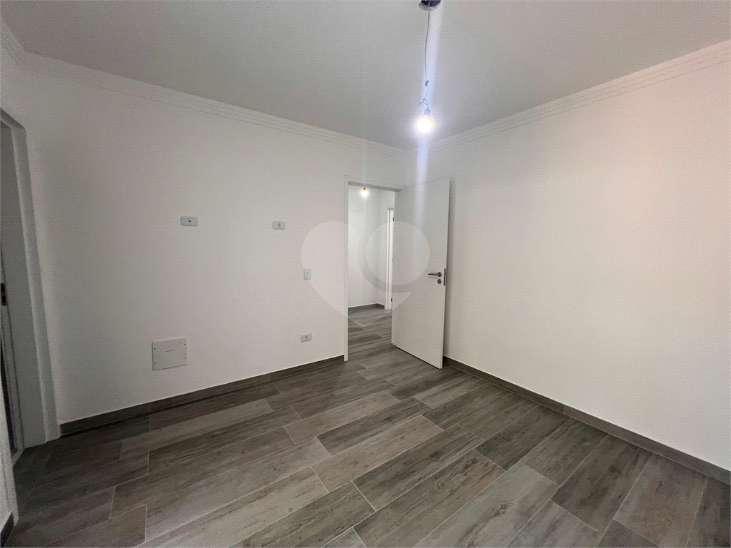 Sobrado novo no Jardim Floresta, 4 suítes, 4 vagas