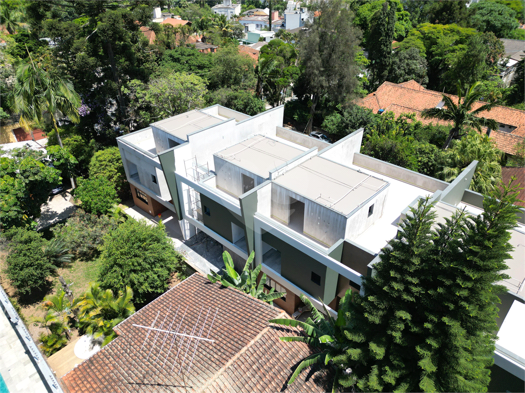 Sobrado novo no Jardim Floresta, 4 suítes, 4 vagas