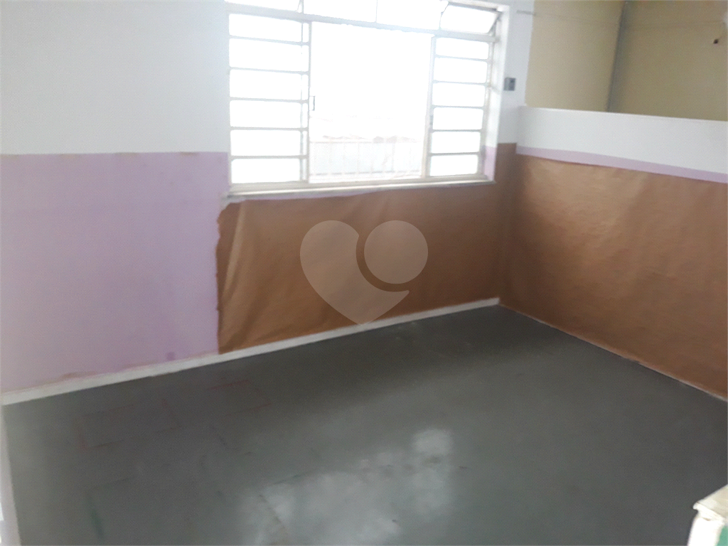 PRÉDIO COMERCIAL EXCELENTE, COM 4 PAVIMENTOS E CASA ANEXA