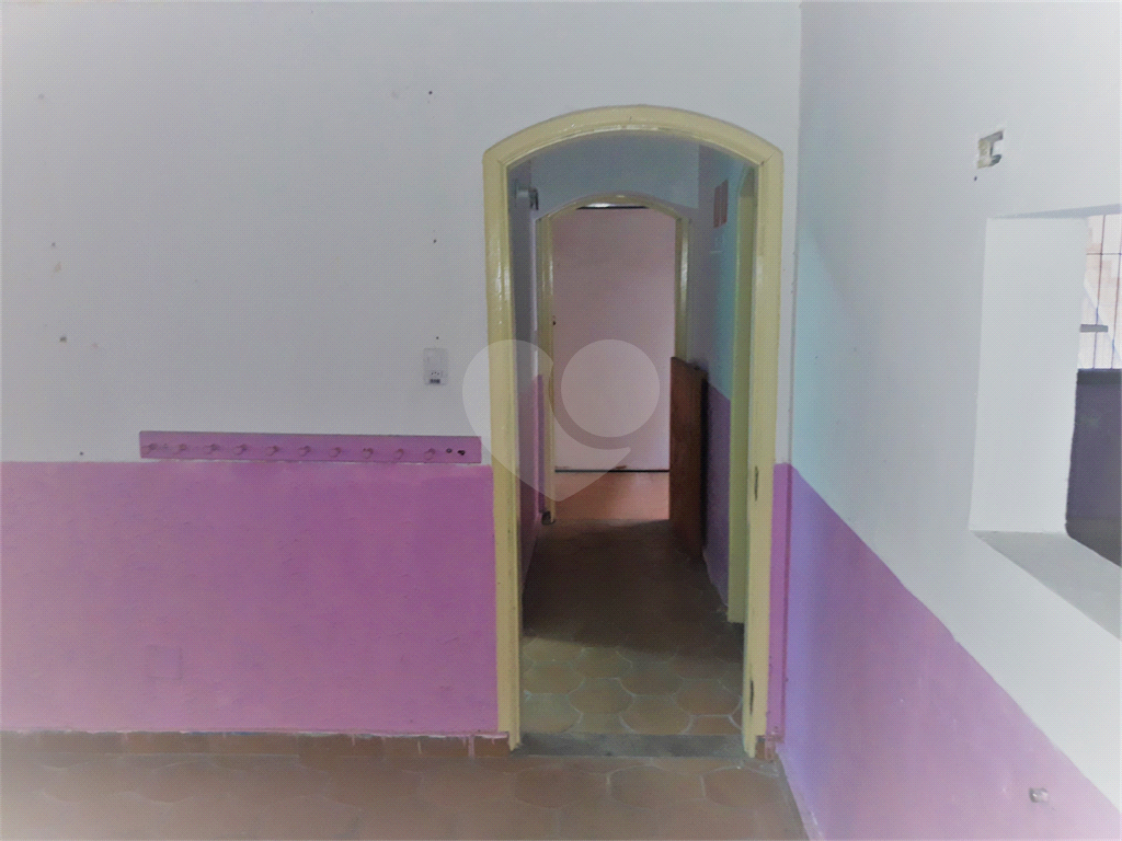 PRÉDIO COMERCIAL EXCELENTE, COM 4 PAVIMENTOS E CASA ANEXA