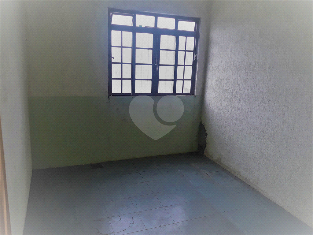PRÉDIO COMERCIAL EXCELENTE, COM 4 PAVIMENTOS E CASA ANEXA