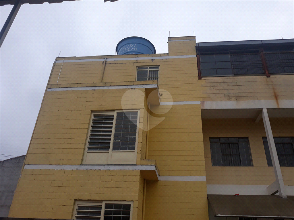 PRÉDIO COMERCIAL EXCELENTE, COM 4 PAVIMENTOS E CASA ANEXA